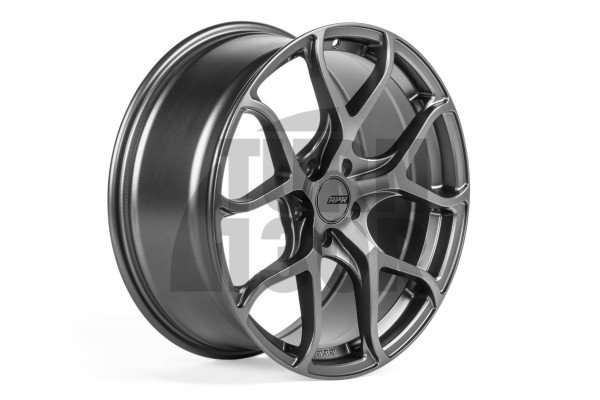 A01 Flow Formed Wheel 19 x 8.5 ET45 Gunmetal, Black or Silver APR