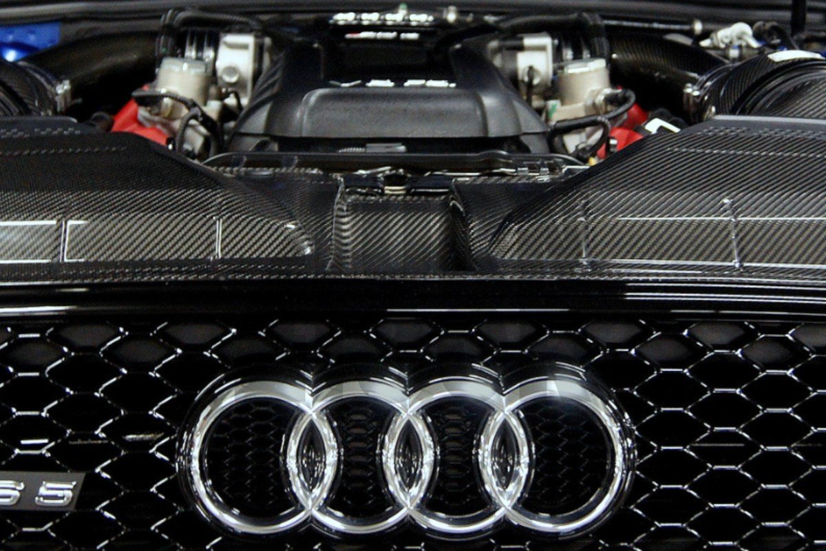 Eventuri Carbon Fiber Slam Panel Cover for Audi RS5 B8