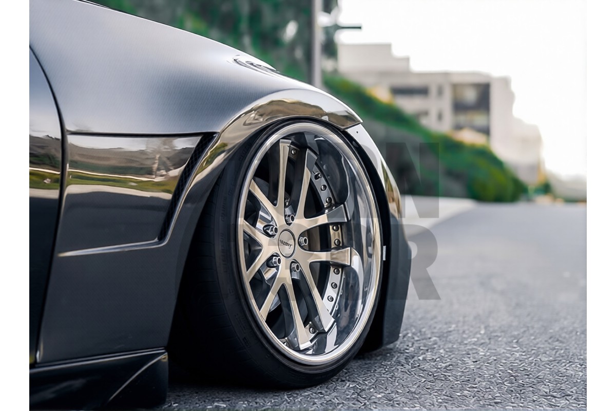 Seibon +10mm Carbon Fiber Front Fenders for Nissan 350Z